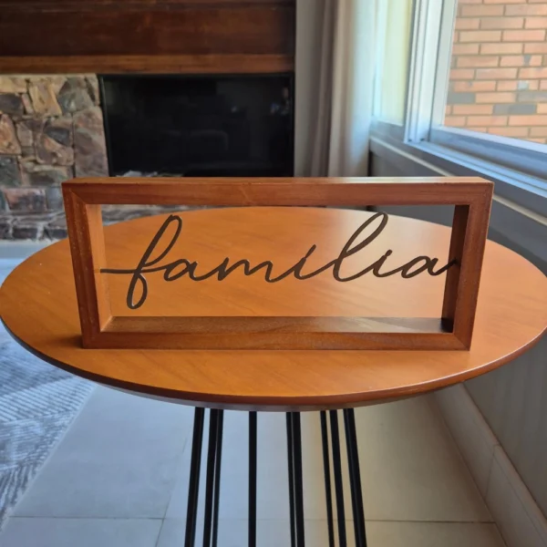 Enfeite Decorativo Família – Aço Marrom Fosco + Base Pinus - Imagem 2