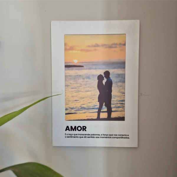 Porta-Retrato de Parede 15×21 cm “Amor” Aço Branco/Preto